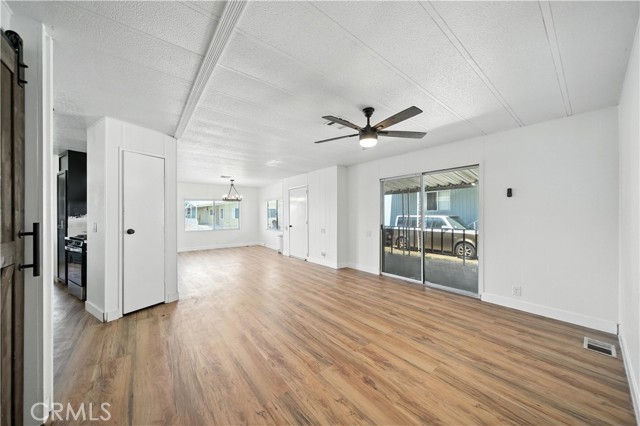 626 N Dearborn, Redlands CA: https://media.crmls.org/medias/aa7341a8-b6b1-4312-865f-37ce58853da0.jpg