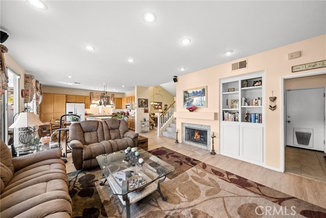 Detail Gallery Image 10 of 46 For 13120 Bay Meadows Ct, Corona,  CA 92883 - 5 Beds | 3 Baths