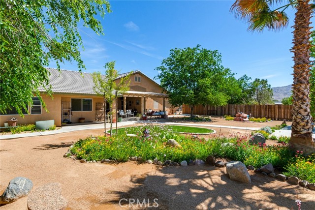 Detail Gallery Image 7 of 55 For 23465 Cherokee Rd, Apple Valley,  CA 92307 - 5 Beds | 3/1 Baths