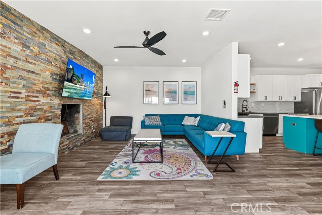 4941 Catamaran Street, Oxnard CA: https://media.crmls.org/medias/aa75042e-6b40-451c-aaa0-19fa9944b781.jpg