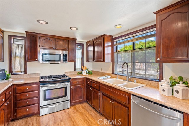 Detail Gallery Image 6 of 45 For 1697 Newport Ave, Grover Beach,  CA 93433 - 3 Beds | 2/1 Baths