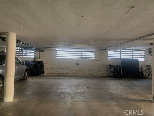 Detail Gallery Image 27 of 32 For 425 S Catalina Ave #4,  Redondo Beach,  CA 90277 - 3 Beds | 3 Baths