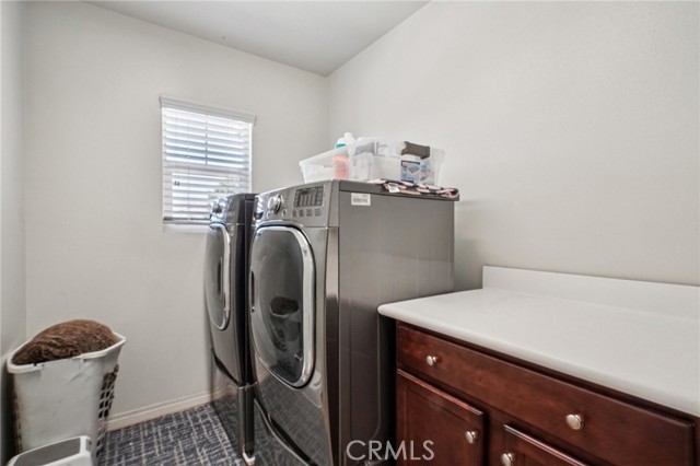 6562 Crescendo Court, Eastvale CA: https://media.crmls.org/medias/aa776599-ad8f-4f0e-9ce8-ee03d7bd0bfa.jpg