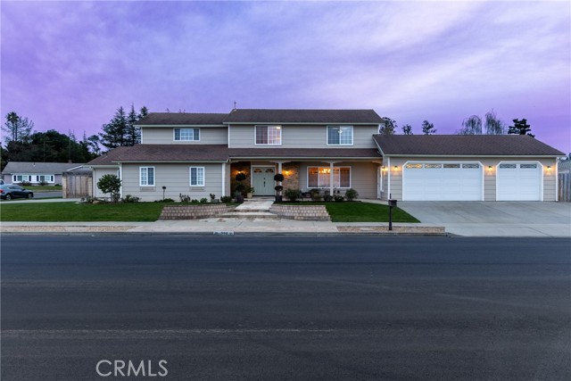 Detail Gallery Image 2 of 69 For 390 Meadowbrook, Santa Maria,  CA 93455 - 5 Beds | 4/1 Baths