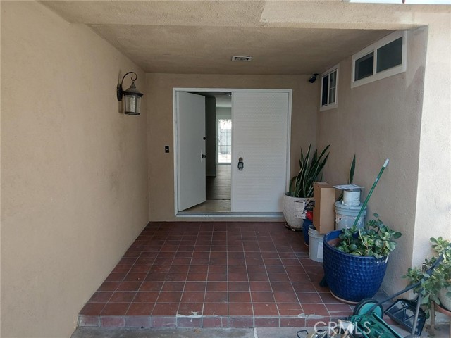 Detail Gallery Image 4 of 19 For 2542 N Pacific Ave, Santa Ana,  CA 92706 - 4 Beds | 3 Baths