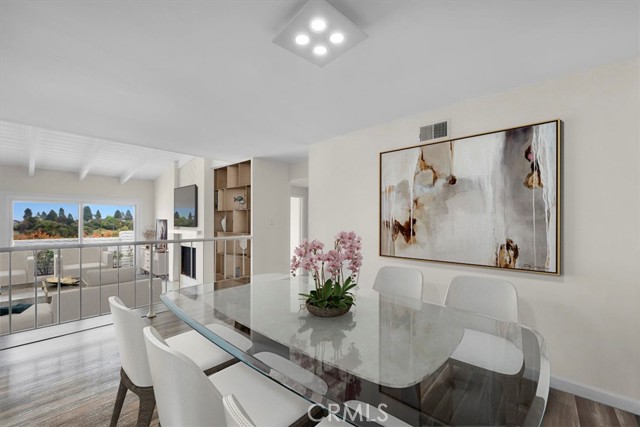 31 Oaktree Lane, Rolling Hills Estates CA: https://media.crmls.org/medias/aa7b17ef-7c98-4614-ab87-afd40a57f491.jpg