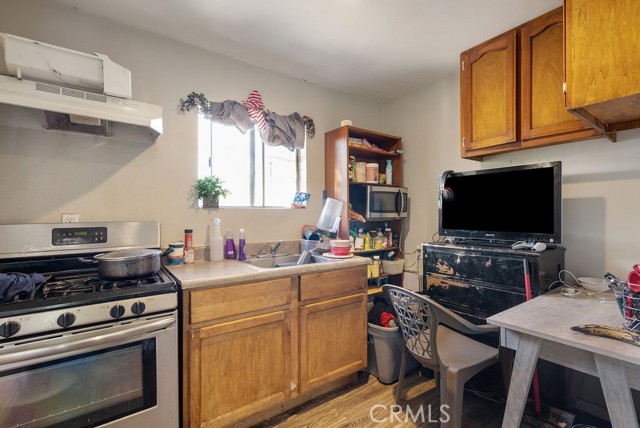 Detail Gallery Image 13 of 50 For 7032 Somerset, Paramount,  CA 90723 - – Beds | – Baths