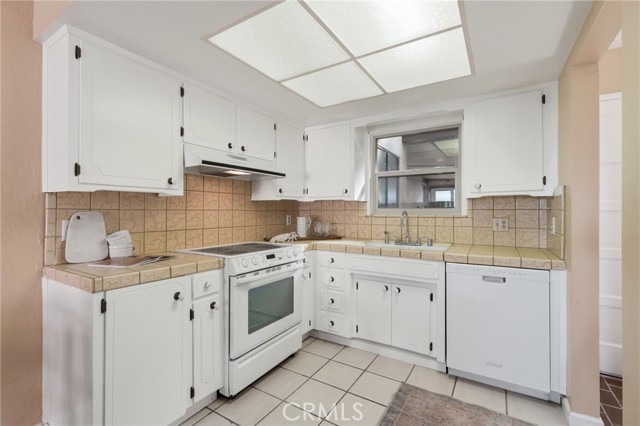 Detail Gallery Image 11 of 27 For 1142 N Gem St, Tulare,  CA 93274 - 2 Beds | 1 Baths