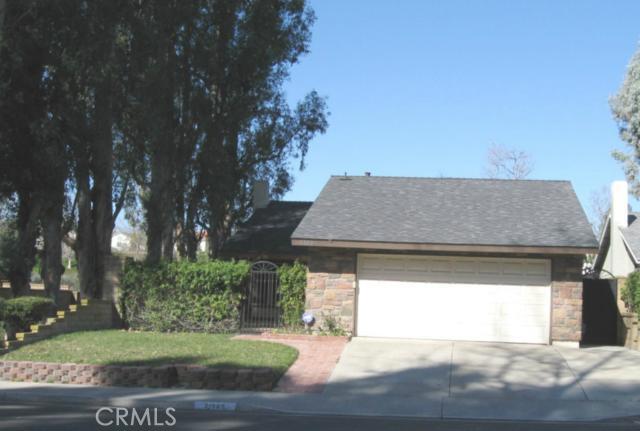 21085 Larchmont Dr, Lake Forest, CA 92630