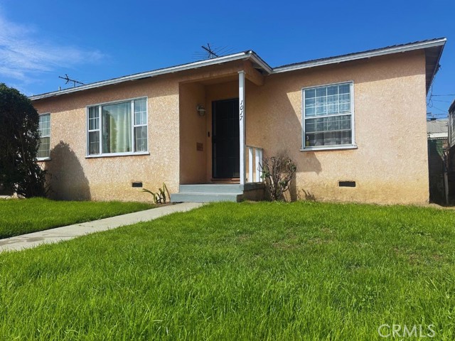 Detail Gallery Image 4 of 34 For 1017 S Chester Ave, Compton,  CA 90221 - 2 Beds | 2 Baths