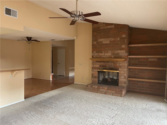 Detail Gallery Image 3 of 12 For 1371 Pepper Tree Dr, Hemet,  CA 92545 - 3 Beds | 2 Baths