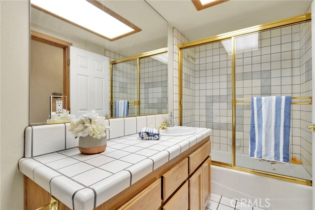 Detail Gallery Image 22 of 69 For 11062 Hollister Rd, Oak Hills,  CA 92344 - 4 Beds | 3 Baths