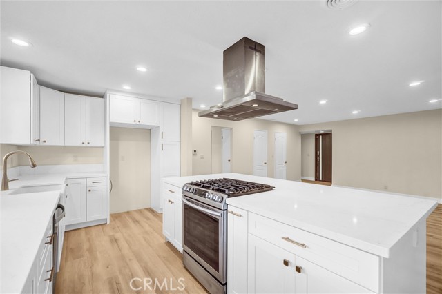 Detail Gallery Image 13 of 30 For 3157 Cork, Costa Mesa,  CA 92626 - 5 Beds | 2 Baths