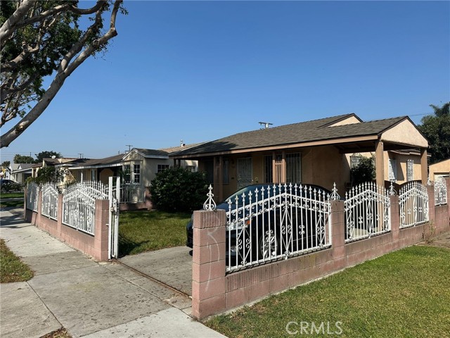 Detail Gallery Image 1 of 32 For 2549 Kansas Ave, South Gate,  CA 90280 - 2 Beds | 1 Baths