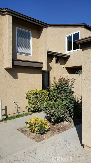 Detail Gallery Image 3 of 14 For 632 Parkview, Lake Elsinore,  CA 92530 - 2 Beds | 1/1 Baths