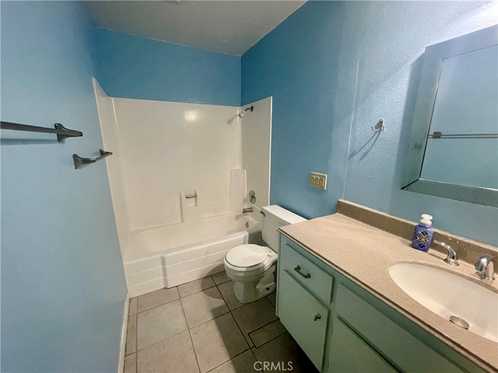 https://media.crmls.org/medias/aa8104a8-ae1c-47e1-b032-80ce0729fe48.jpg?preset=X-Large
