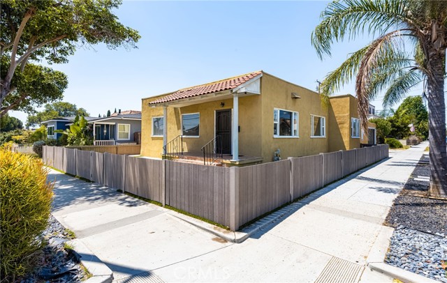 1479 Loma Avenue, Long Beach, California 90804, 2 Bedrooms Bedrooms, ,1 BathroomBathrooms,Single Family Residence,For Sale,Loma,PW24163294