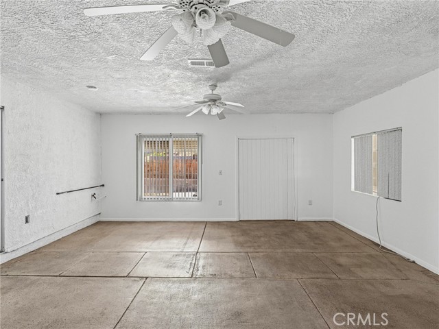 Detail Gallery Image 25 of 33 For 18449 Hackberry, Hesperia,  CA 92345 - 3 Beds | 2 Baths