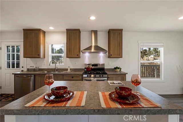 Detail Gallery Image 12 of 54 For 1562 Hemlock Ln, Paradise,  CA 95969 - 2 Beds | 2 Baths