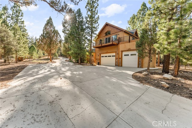 1540 Alderwood Court, Big Bear City CA: https://media.crmls.org/medias/aa828901-ccae-4ff3-9e79-9b1525332390.jpg