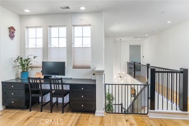 Detail Gallery Image 15 of 27 For 20724 W Beech Cir, Porter Ranch,  CA 91326 - 4 Beds | 3 Baths