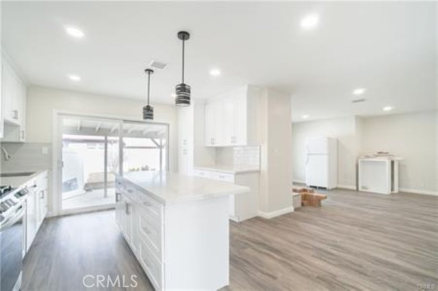 Detail Gallery Image 25 of 32 For 17023 Burton, Van Nuys,  CA 91406 - 4 Beds | 2 Baths