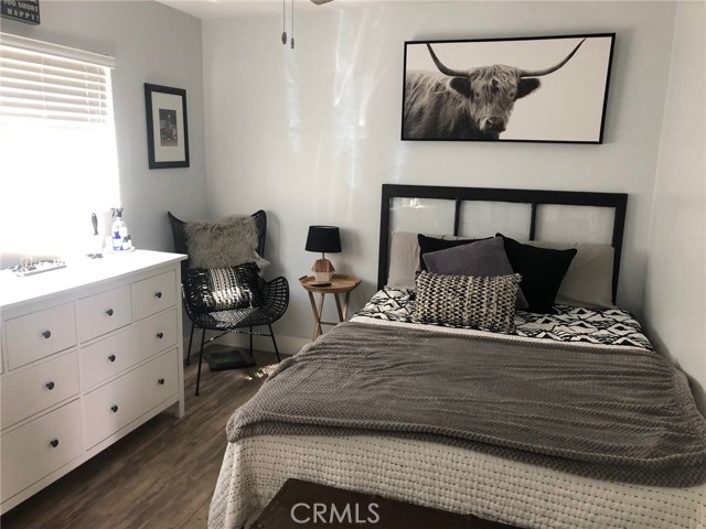 6000 E Appian Way, Long Beach CA: https://media.crmls.org/medias/aa838d04-b3a7-4b10-bd5b-330b5ea1ef9c.jpg