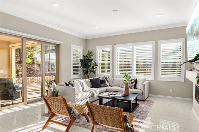 Detail Gallery Image 15 of 59 For 2413 Sierra Bella Dr, Corona,  CA 92882 - 5 Beds | 4/1 Baths