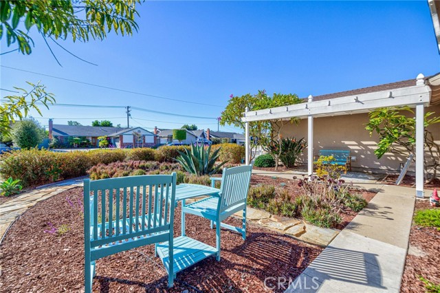 Detail Gallery Image 4 of 43 For 6171 Kiser, Huntington Beach,  CA 92647 - 3 Beds | 2 Baths