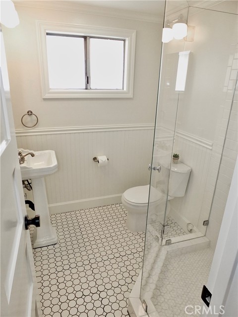 2285 Avalon, Costa Mesa CA: https://media.crmls.org/medias/aa8478e8-16b4-4c94-a348-aa123cb445e3.jpg