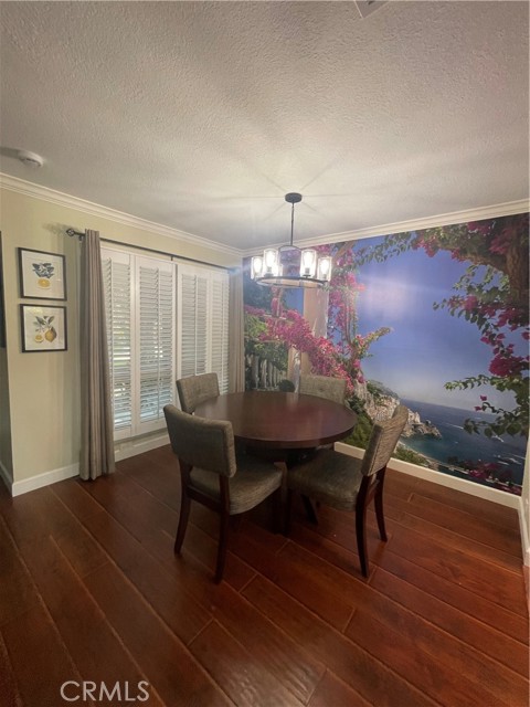 9852 Coral Cove Circle, Huntington Beach CA: https://media.crmls.org/medias/aa848763-4129-47ef-a599-e527324f28cd.jpg