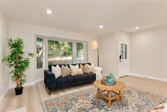 Detail Gallery Image 6 of 50 For 236 Monroe Pl, Monrovia,  CA 91016 - 4 Beds | 2 Baths