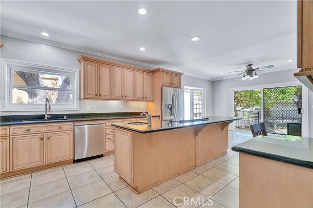 Detail Gallery Image 22 of 63 For 2747 E Ocean Bld, Long Beach,  CA 90803 - – Beds | – Baths