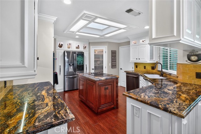 Detail Gallery Image 8 of 15 For 10130 N Heather Dr, Fresno,  CA 93720 - 3 Beds | 2 Baths