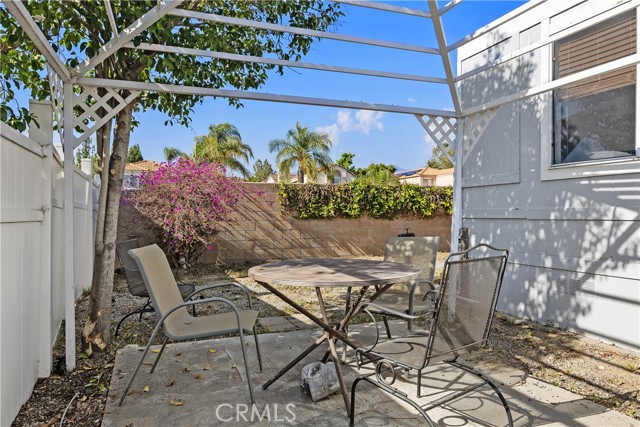 1721 E Colton Avenue, Redlands CA: https://media.crmls.org/medias/aa868218-f5fb-41d8-8955-a8d08ef34e4f.jpg