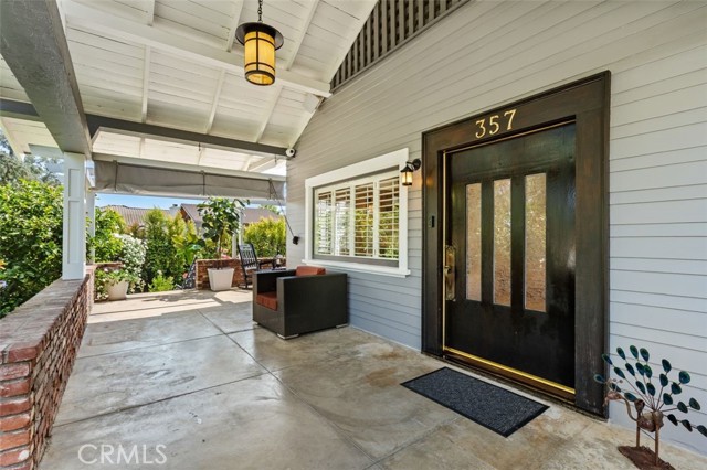 357 N Mayflower Avenue, Monrovia CA: https://media.crmls.org/medias/aa874018-dfd2-4062-bb30-fc4c1f56378a.jpg