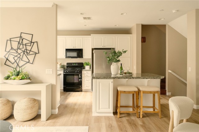 Detail Gallery Image 11 of 41 For 2019 Arnold Way, Fullerton,  CA 92833 - 3 Beds | 2/1 Baths