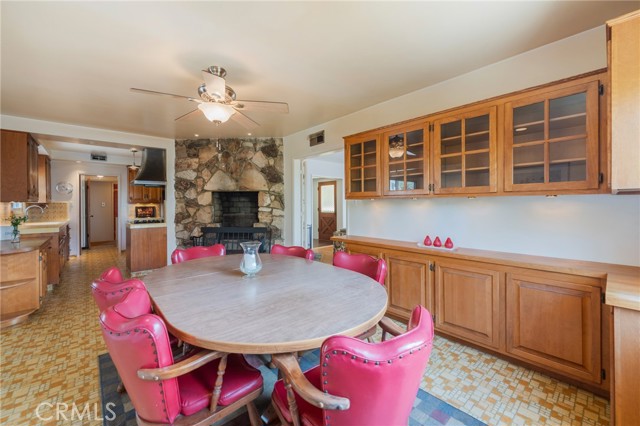 223 N Enrose Avenue, San Pedro CA: https://media.crmls.org/medias/aa879b8c-91bf-4223-9bee-12bab548e78a.jpg