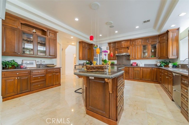801 S Michillinda Avenue, Pasadena CA: https://media.crmls.org/medias/aa880ad9-c748-4e98-88d4-e58701920568.jpg
