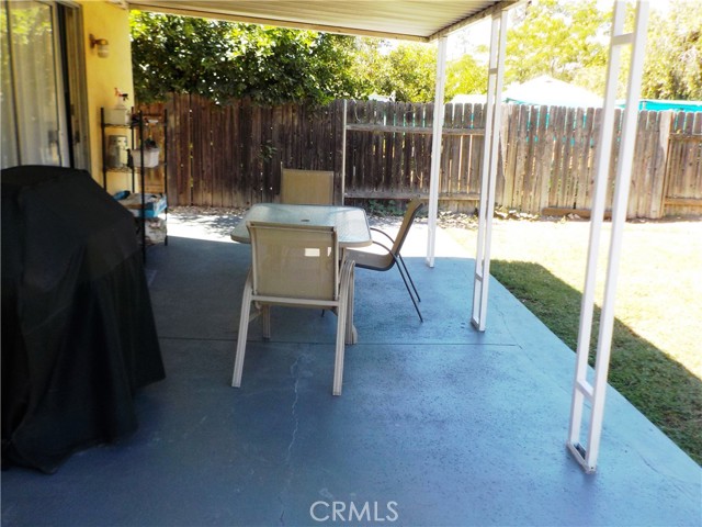 1676 Dumbarton Avenue, San Bernardino CA: https://media.crmls.org/medias/aa8909e9-4440-40c4-8dd9-dcecd4ca9dec.jpg