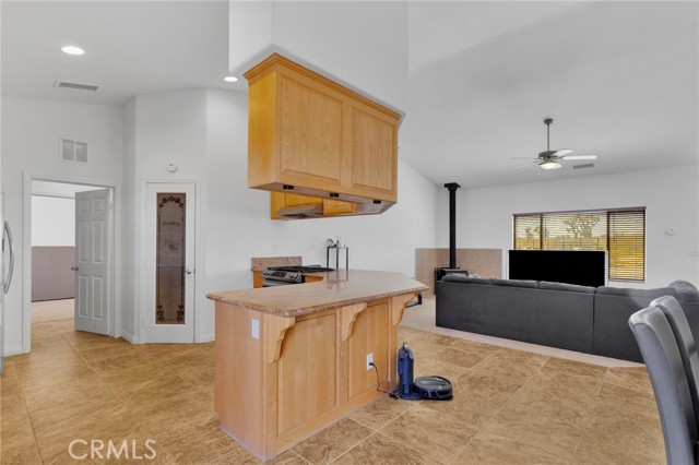 Detail Gallery Image 10 of 34 For 8720 Greasewood Ln, Victorville,  CA 92392 - 4 Beds | 2 Baths