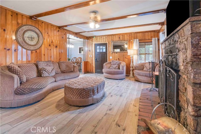 Image 11 of 46 For 39372 Big Bear Boulevard
