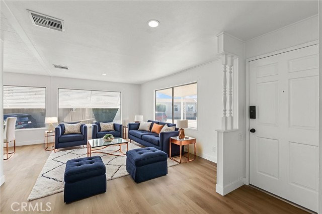 Detail Gallery Image 15 of 57 For 141 E Coronado Ln, Tustin,  CA 92780 - 3 Beds | 2 Baths