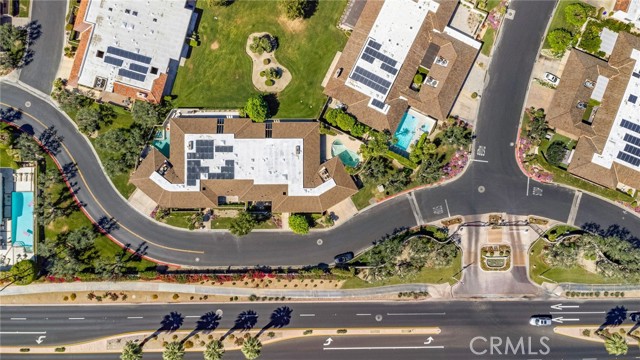 61 Cornell, Rancho Mirage CA: https://media.crmls.org/medias/aa8b2ca7-65a6-48ef-bbc7-d01868482a15.jpg