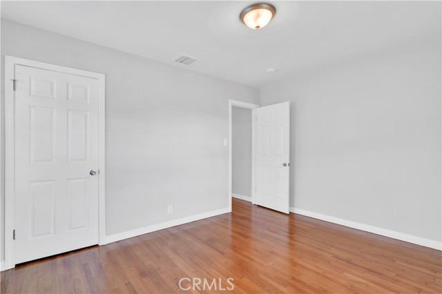 Detail Gallery Image 16 of 56 For 4622 Dunrobin Ave, Lakewood,  CA 90713 - 6 Beds | 4 Baths