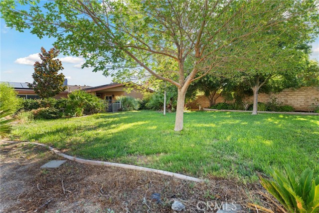 5622 W Avenue M4, Lancaster CA: https://media.crmls.org/medias/aa8c1d2d-67ab-4271-9169-8dcfc9ba4f49.jpg