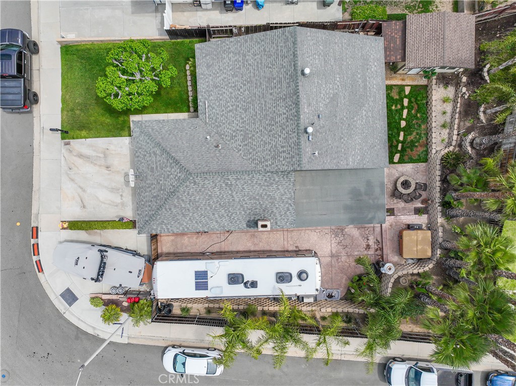 https://media.crmls.org/medias/aa8c4edb-cb25-494c-81bf-aea2dcb6ed63.jpg?preset=X-Large