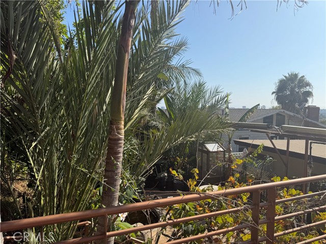 1994 Stanley Avenue, Signal Hill CA: https://media.crmls.org/medias/aa8cb3b6-5b51-45e5-a1a7-3a1a71b4cd35.jpg