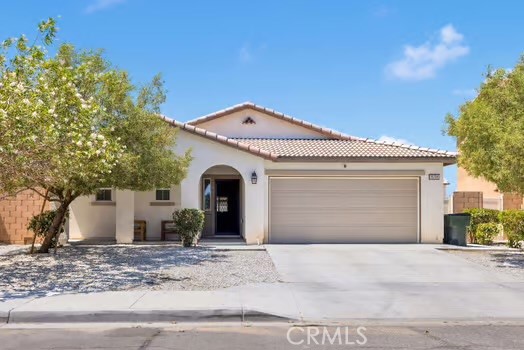 Detail Gallery Image 2 of 17 For 15784 Horizon Way, Adelanto,  CA 92301 - 3 Beds | 2 Baths