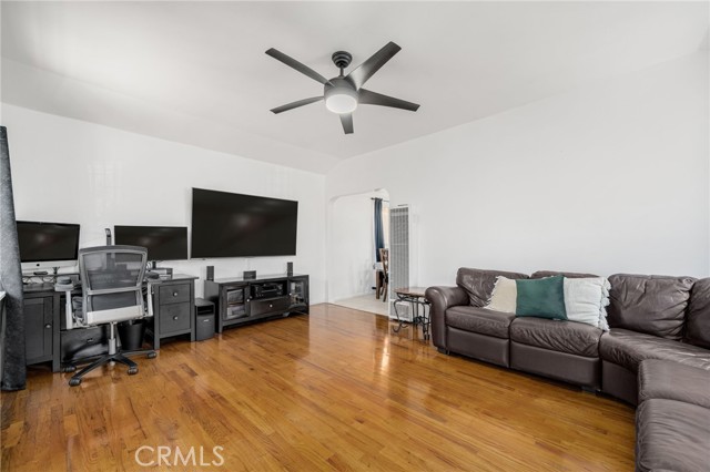1143 West 66th, Los Angeles CA: https://media.crmls.org/medias/aa8d27f6-e0c8-4ee0-a171-fdce6afa360e.jpg